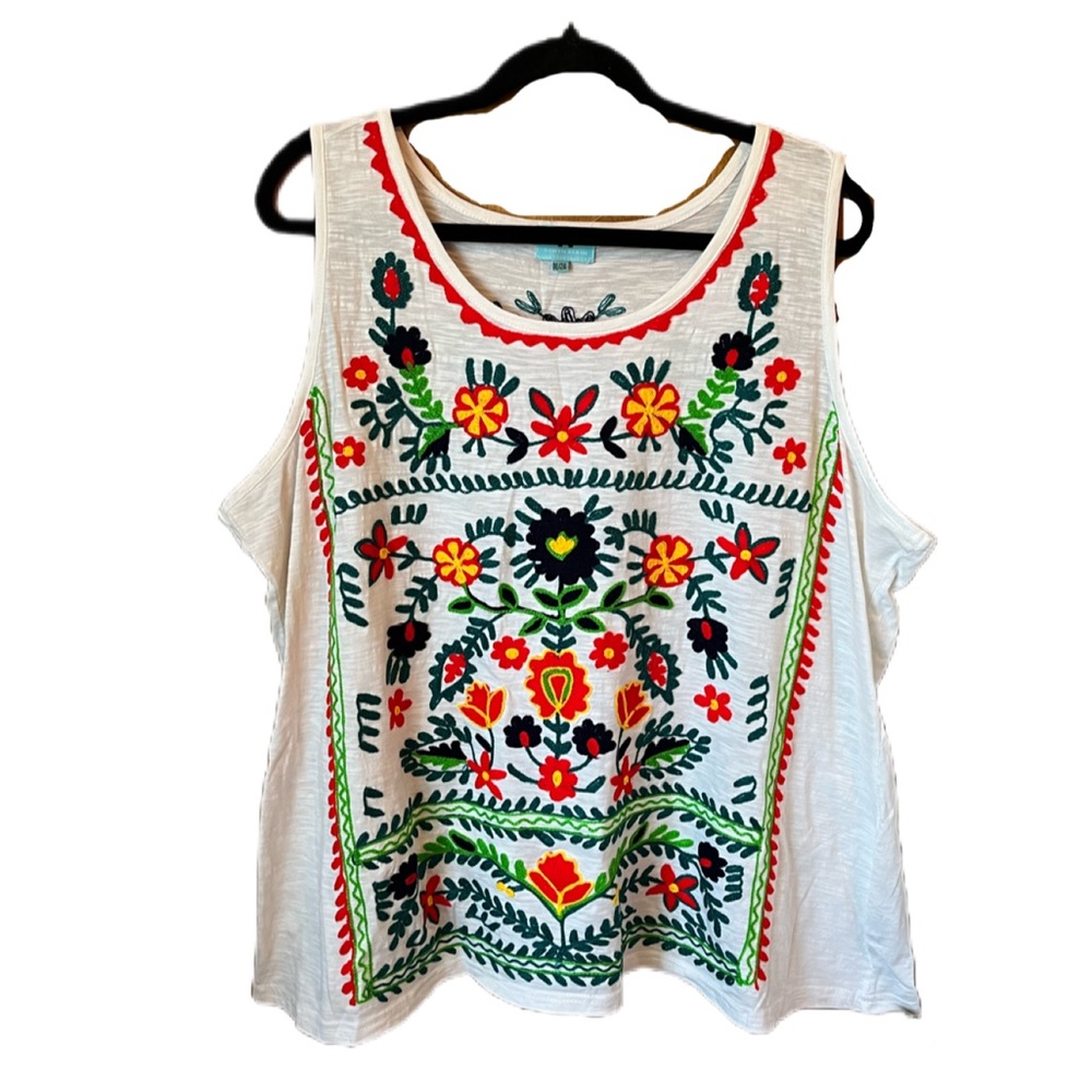South Main Women’s Tank Top Floral Embroidered Size 1XL/2XL